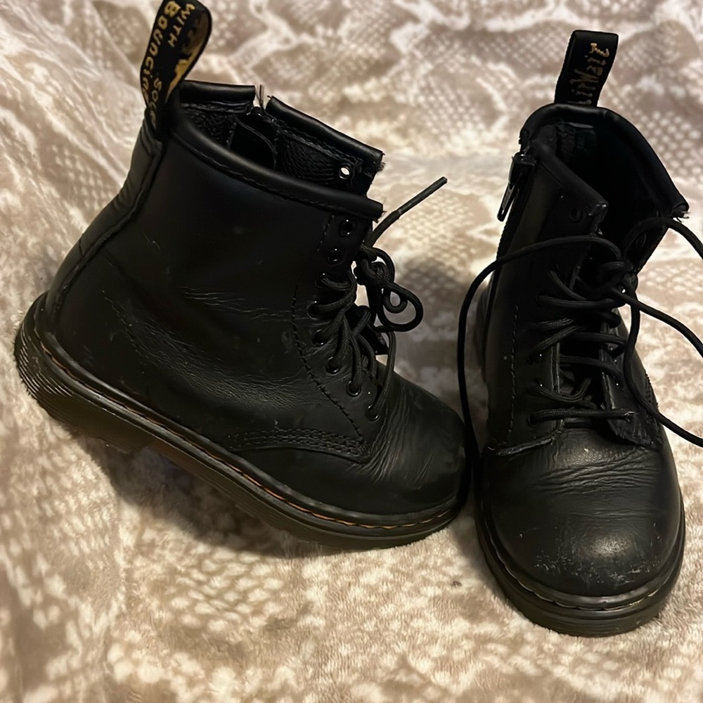 Girls Dr. Martens black zipper boots